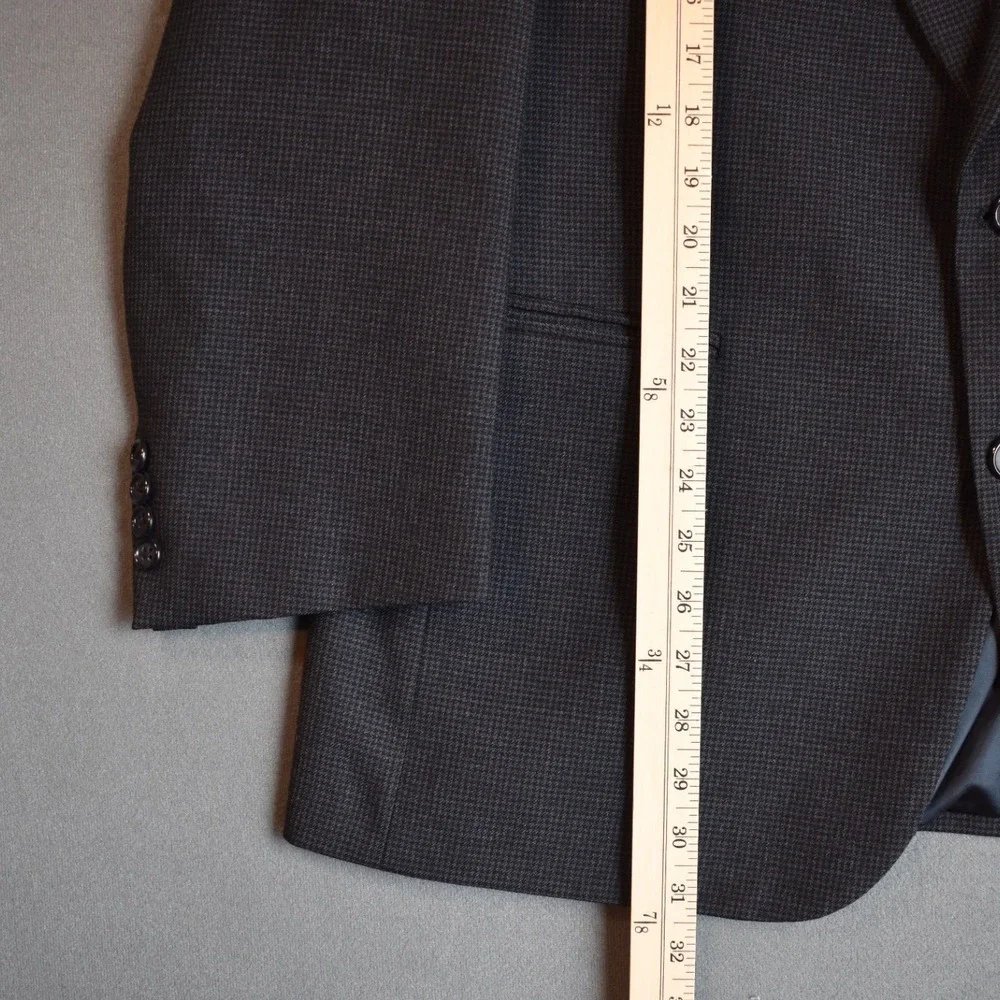 Vintage Burberry's 44 Blazer Sport Coat 100% Wool ACTWU Gray Houndstooth 90s